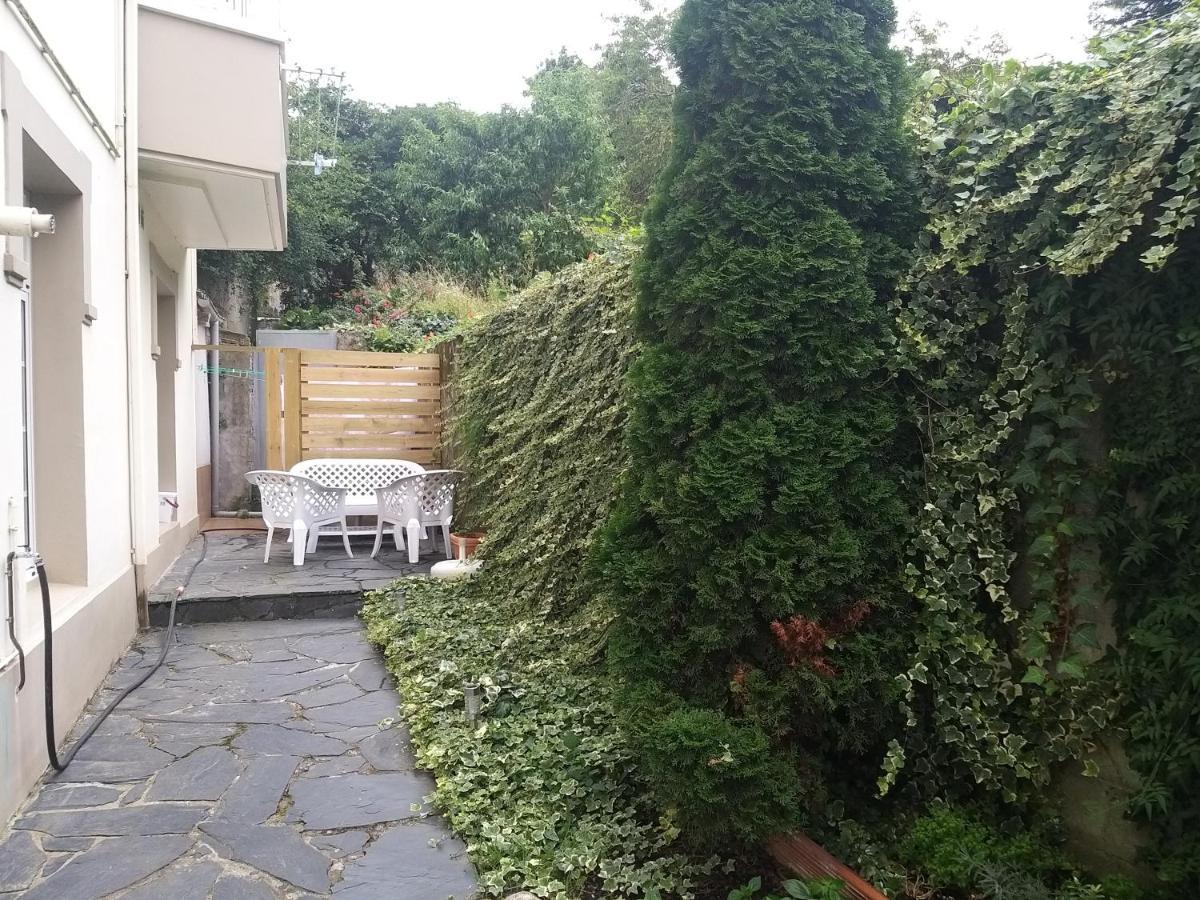 Apartamento Con Pequeno Jardin En El Centro Ferrol Exterior photo