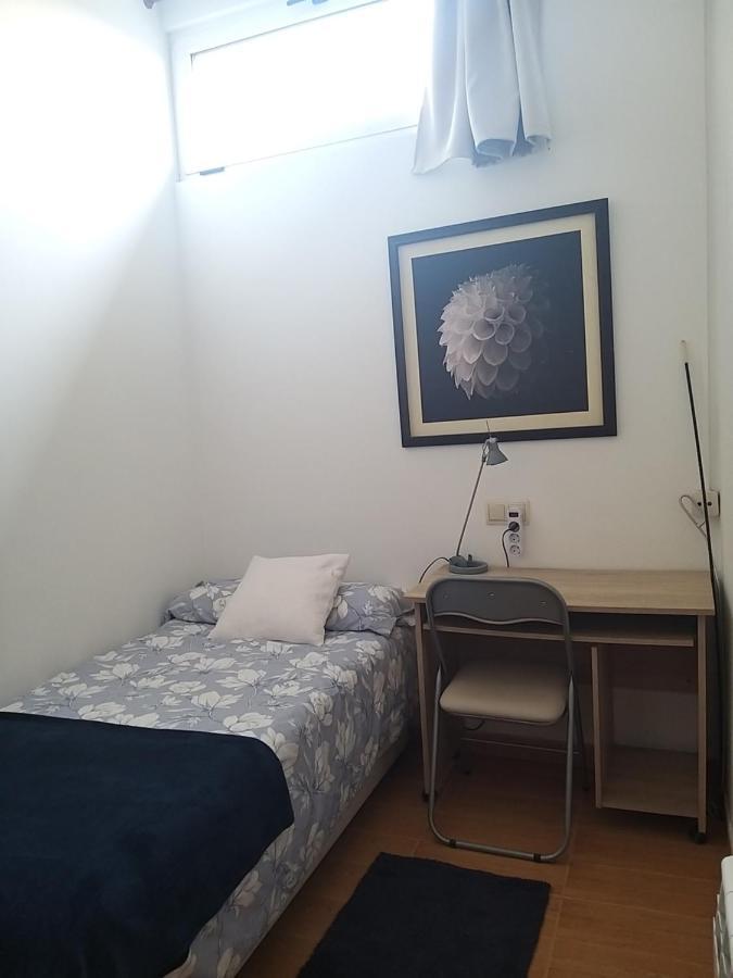 Apartamento Con Pequeno Jardin En El Centro Ferrol Exterior photo